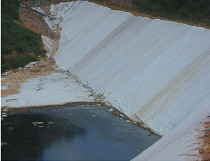 Géomembrane de drainage composée