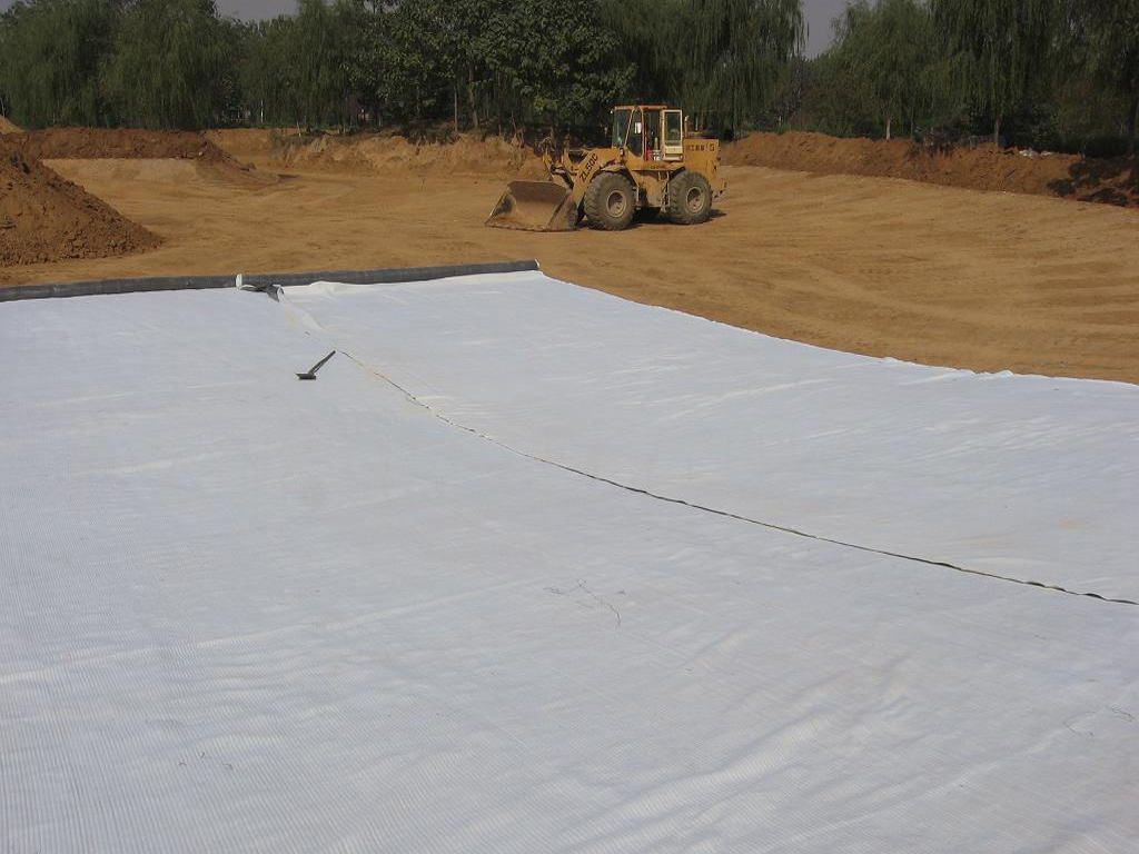 Revêtement d'argile géosynthétique bentonite de 5,8 m pour la construction de routes