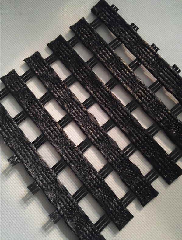 Géogrille en rouleau de polyester pour fournisseur de construction d'allée